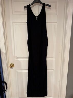 Old Navy Black Ribbed Sleeveless V-Neck Maternity Maxi Dress